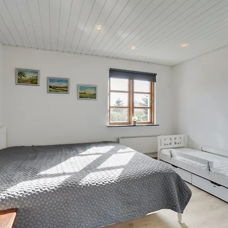 Annegret - 250m From The Sea By Interhome Feriehus Bøtø By
